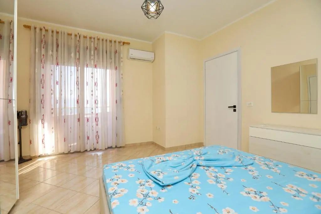 img_id_1713849.webp