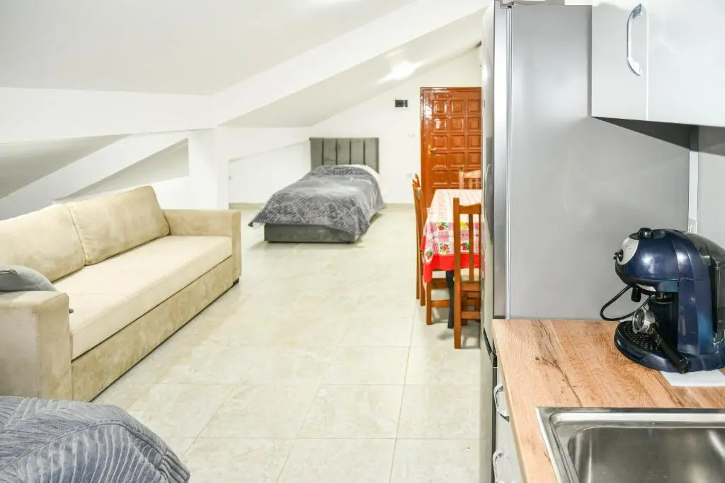 img_id_1715734.webp