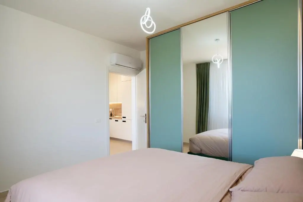 img_id_1705924.webp
