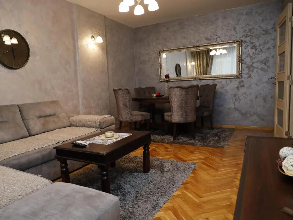 img_id_2351213.webp