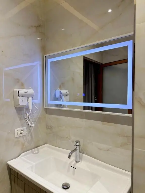 img_id_1220768.webp