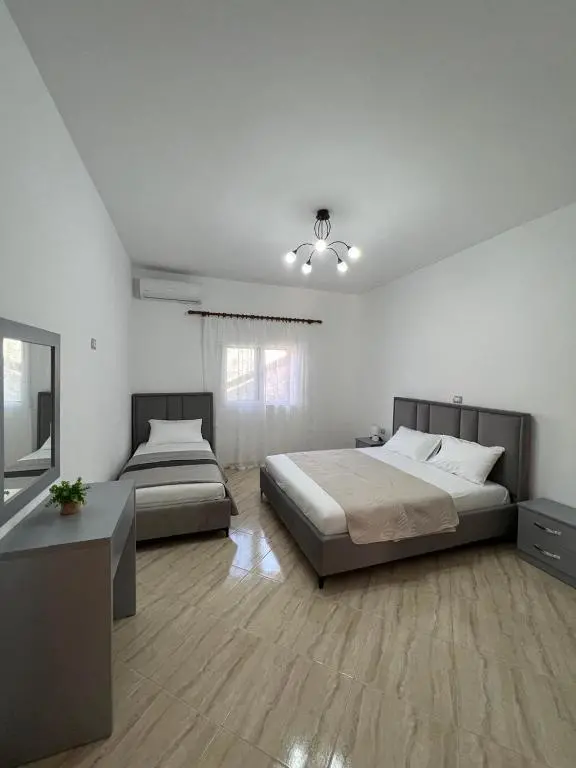 img_id_1706041.webp