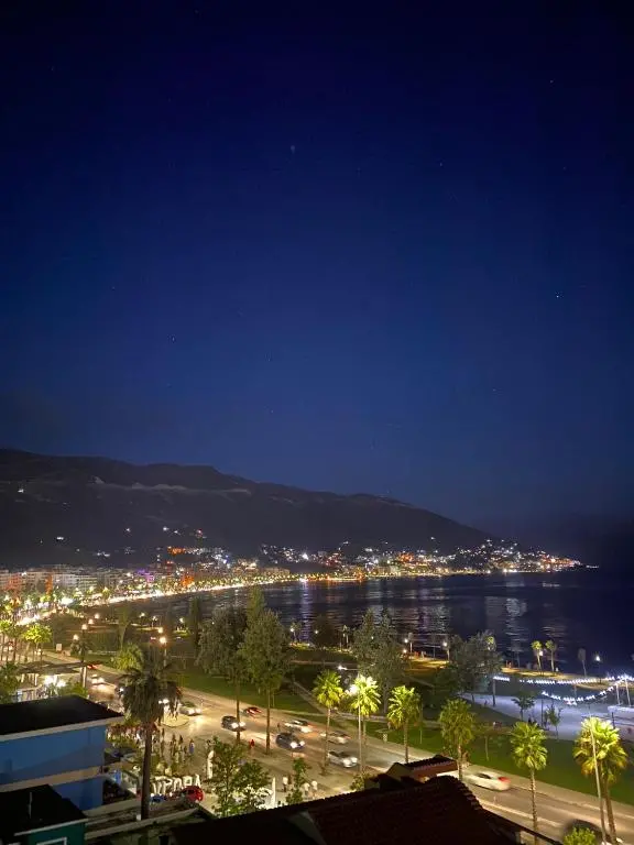 img_id_994754.webp