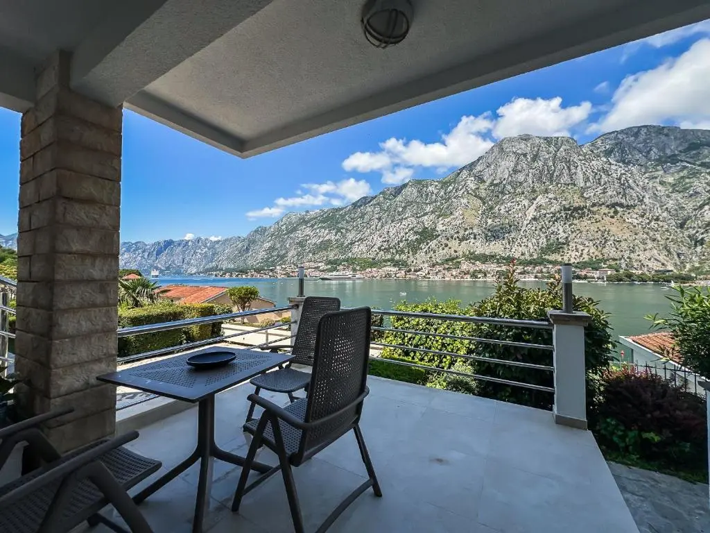 img_id_2348750.webp