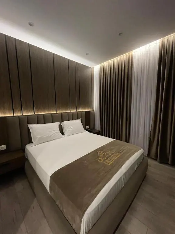 img_id_1035054.webp