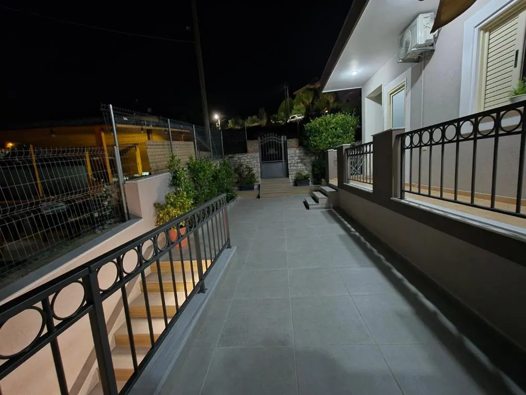 img_id_1403695.webp