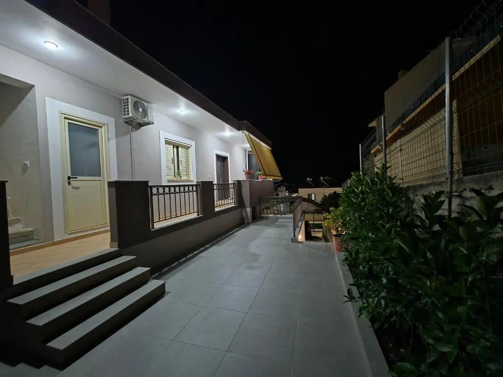 img_id_1403696.webp