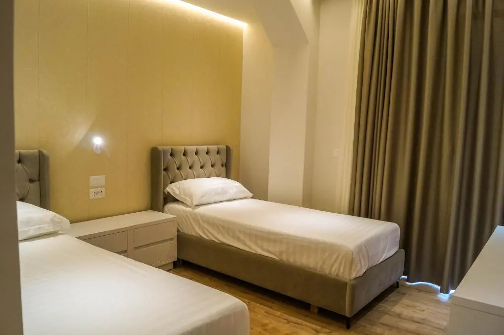 img_id_1044145.webp