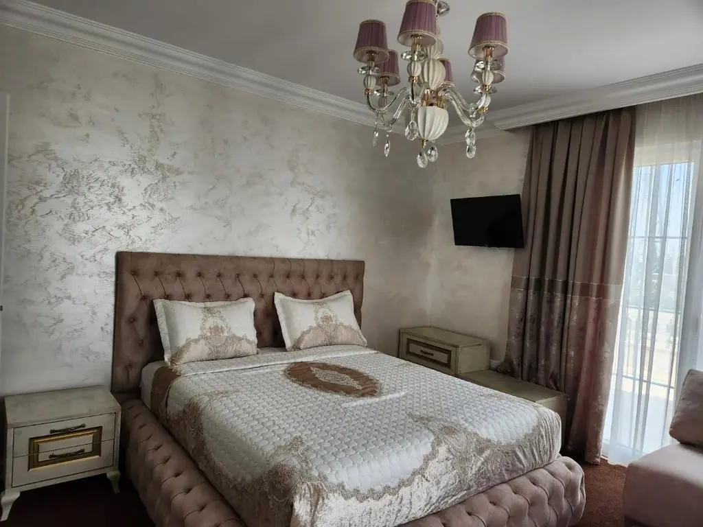 img_id_1043726.webp