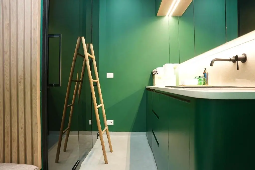 img_id_1004216.webp