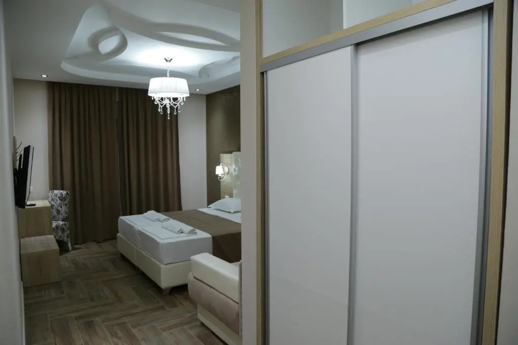 img_id_2334756.webp