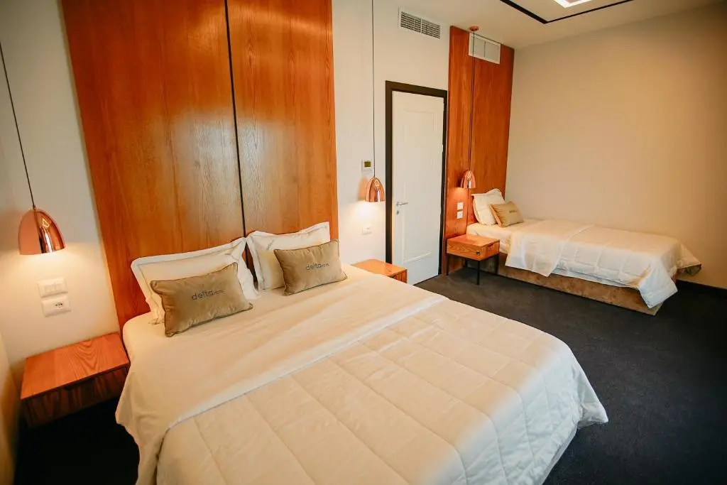 img_id_1042833.webp
