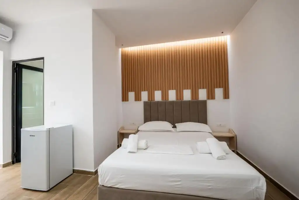 Double Room image 2