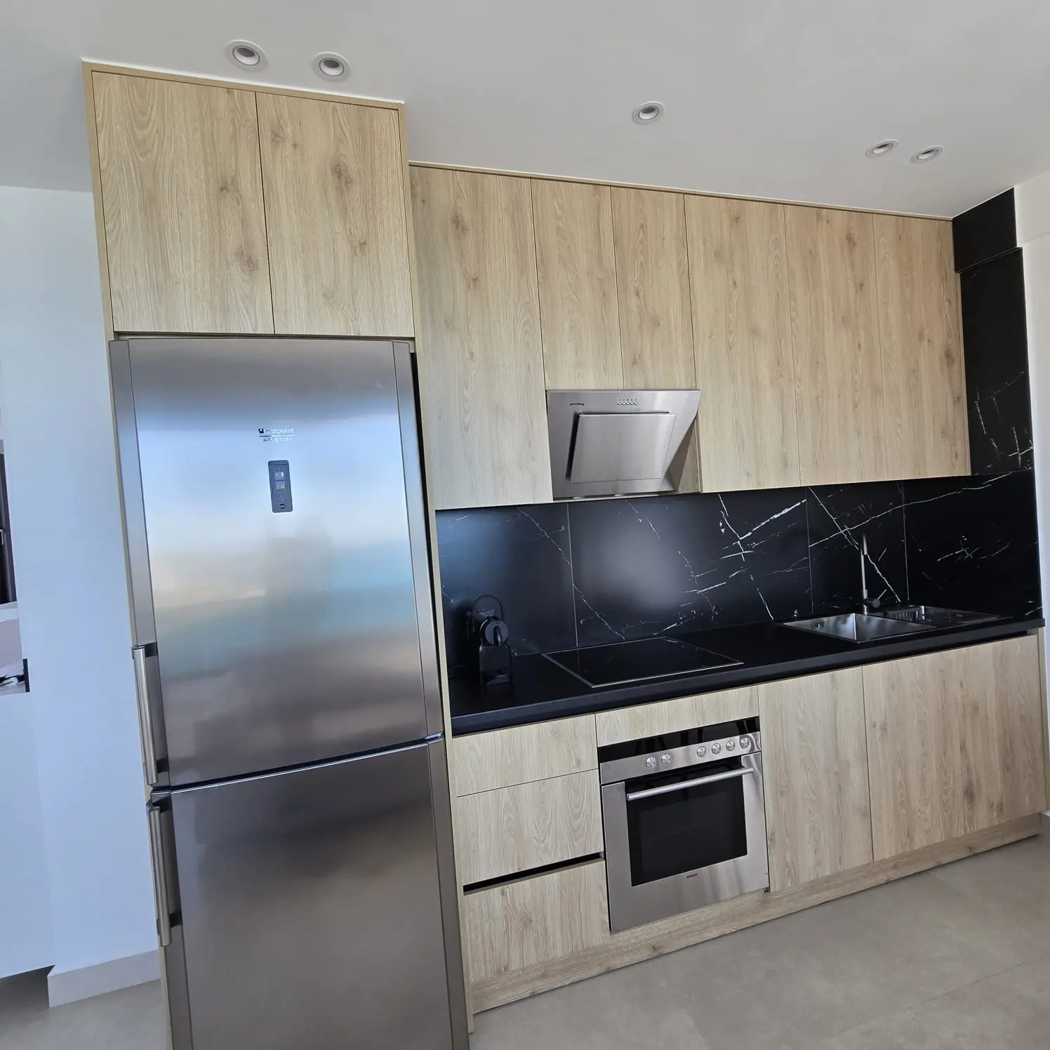 Apartment with Sea View image 3