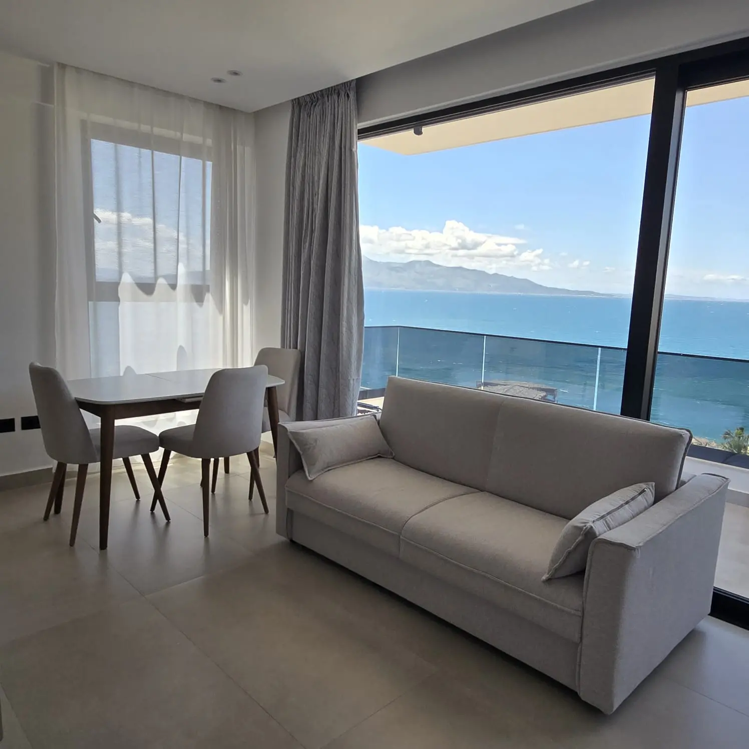 Apartment with Sea View image 7