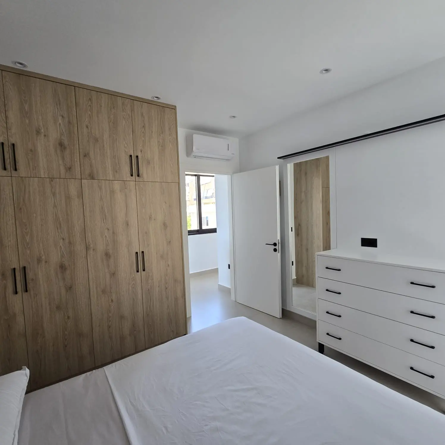 Apartment with Sea View image 13