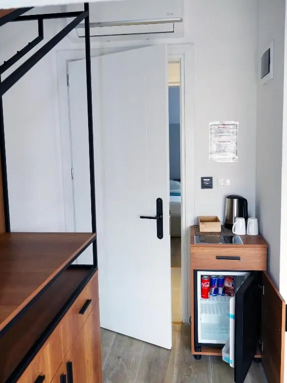 img_id_1023748.webp