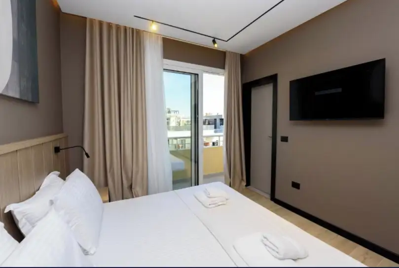 Double Room with Mountain View image 9
