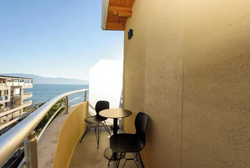 Double Room with Mountain View image 14