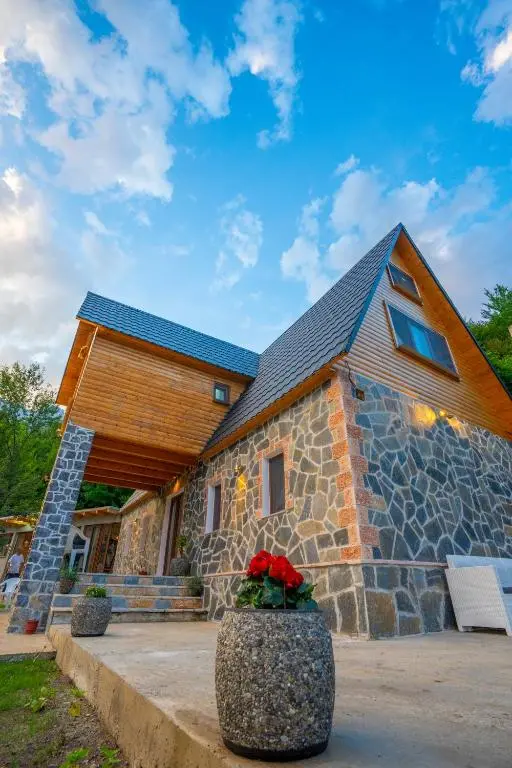 img_id_928695.webp
