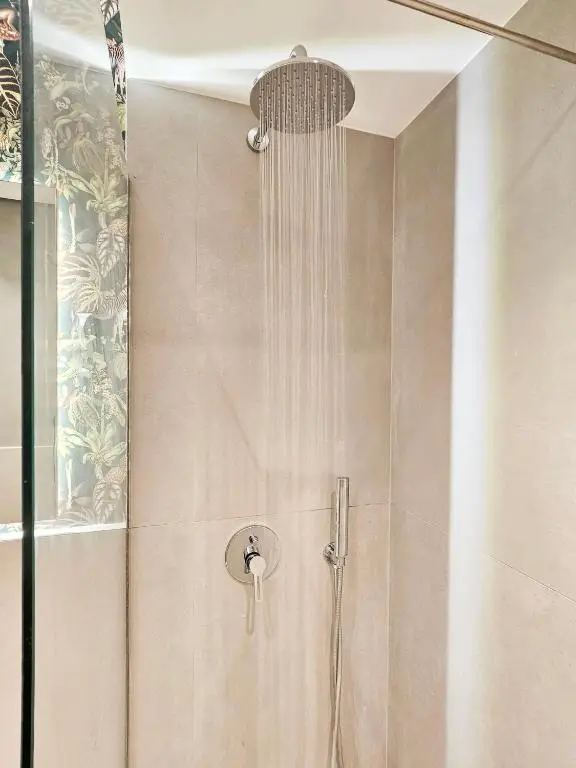 img_id_1690003.webp