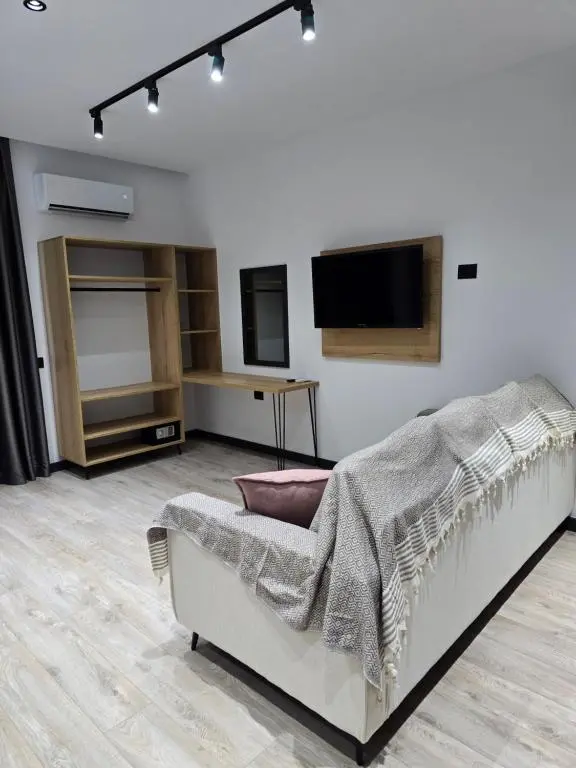 img_id_890290.webp