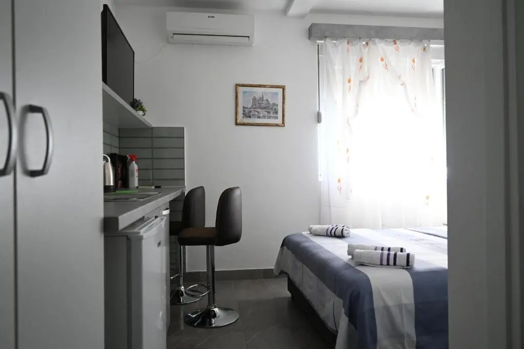 img_id_2320372.webp