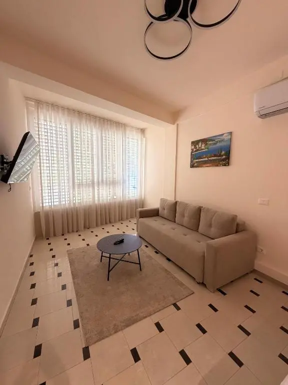 img_id_1704403.webp