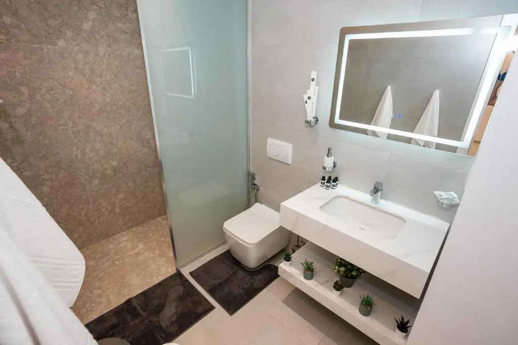 img_id_1007798.webp