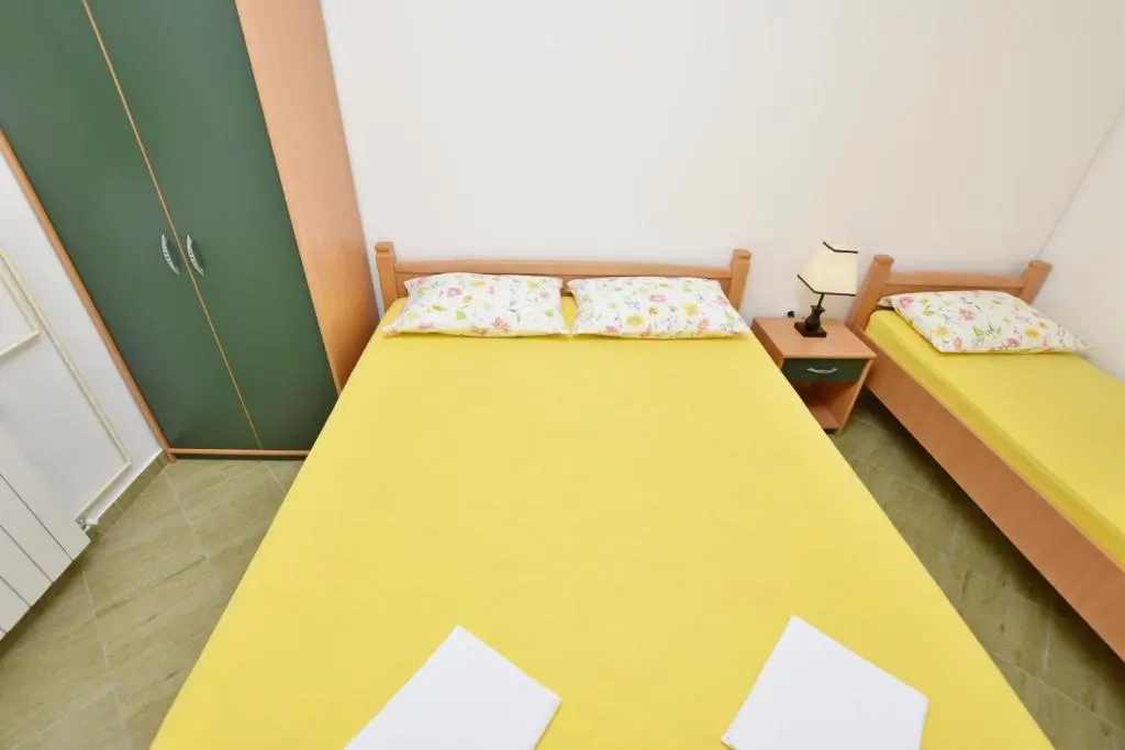 img_id_2318083.webp