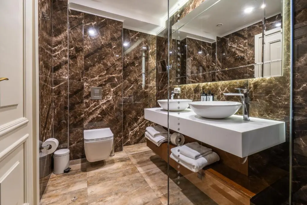 img_id_2317158.webp