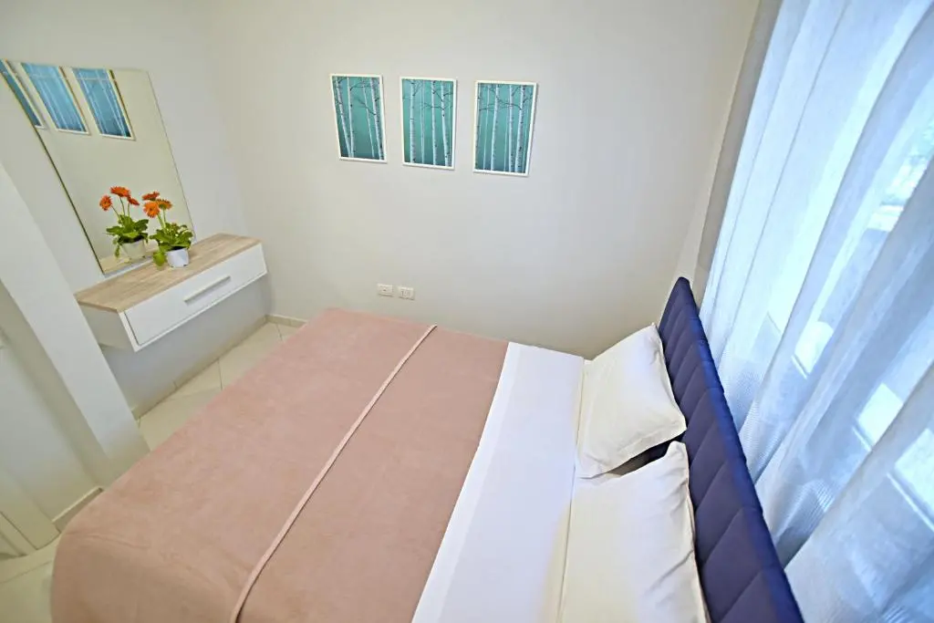 img_id_1661894.webp