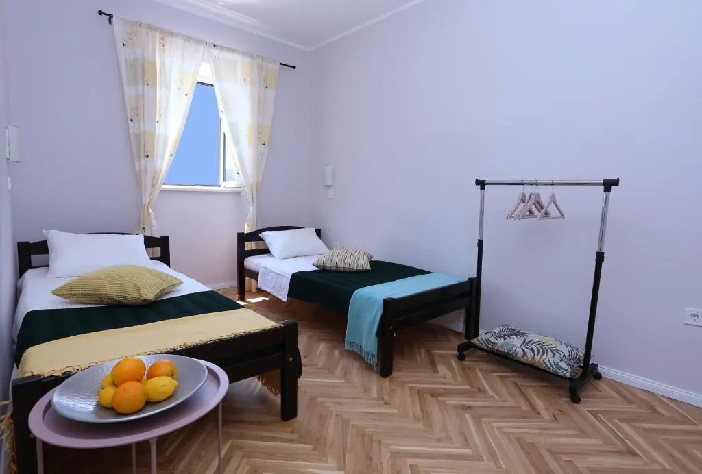 img_id_2312233.webp