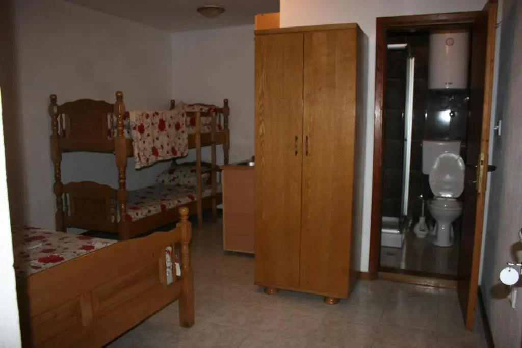 img_id_2306666.webp