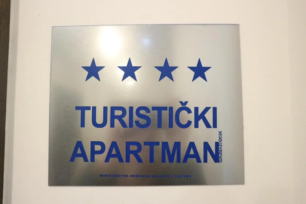img_id_2305689.webp