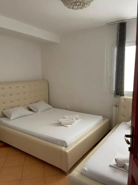 img_id_2304447.webp