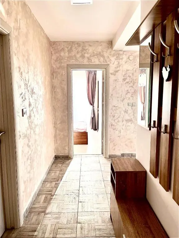 img_id_2303170.webp