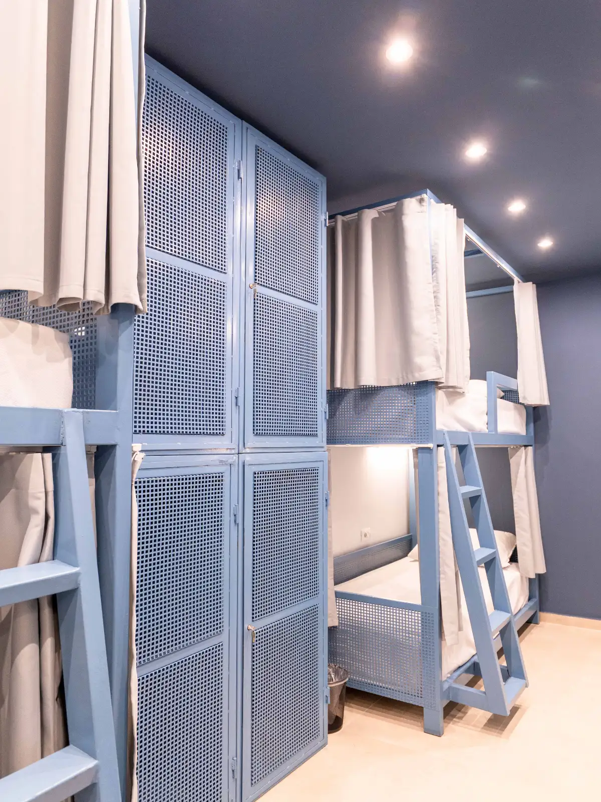 Bed in 8-Bed Mixed Dormitory Room image 12