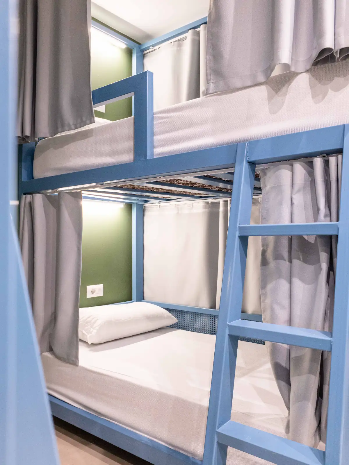 Bed in 10-Bed Mixed Dormitory Room image 11