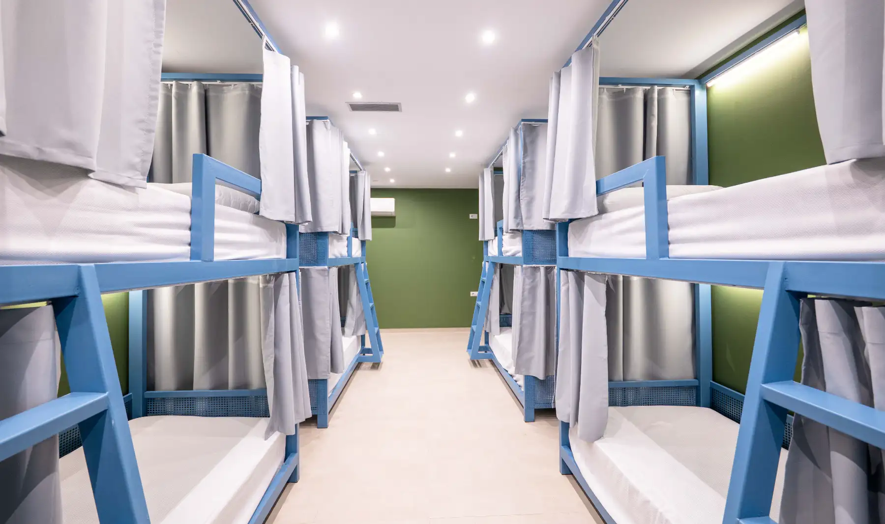 Bed in 12-Bed Mixed Dormitory Room	 image 4