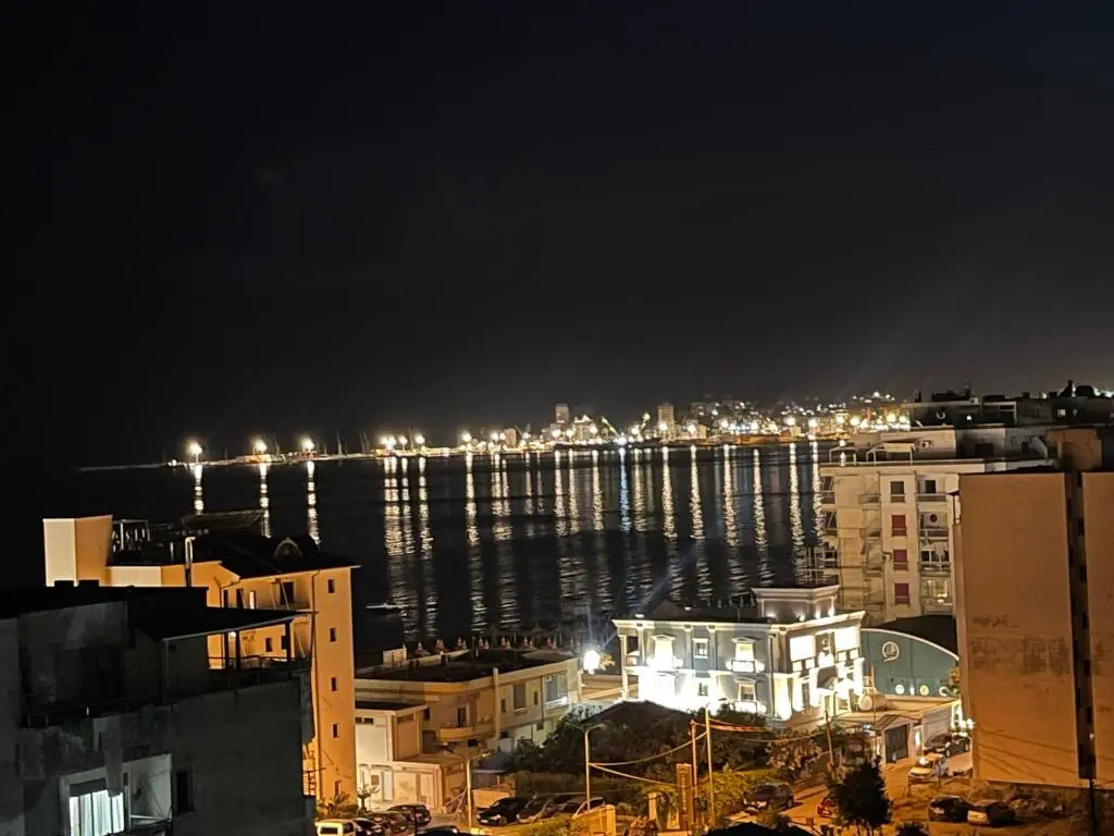 img_id_1033081.webp