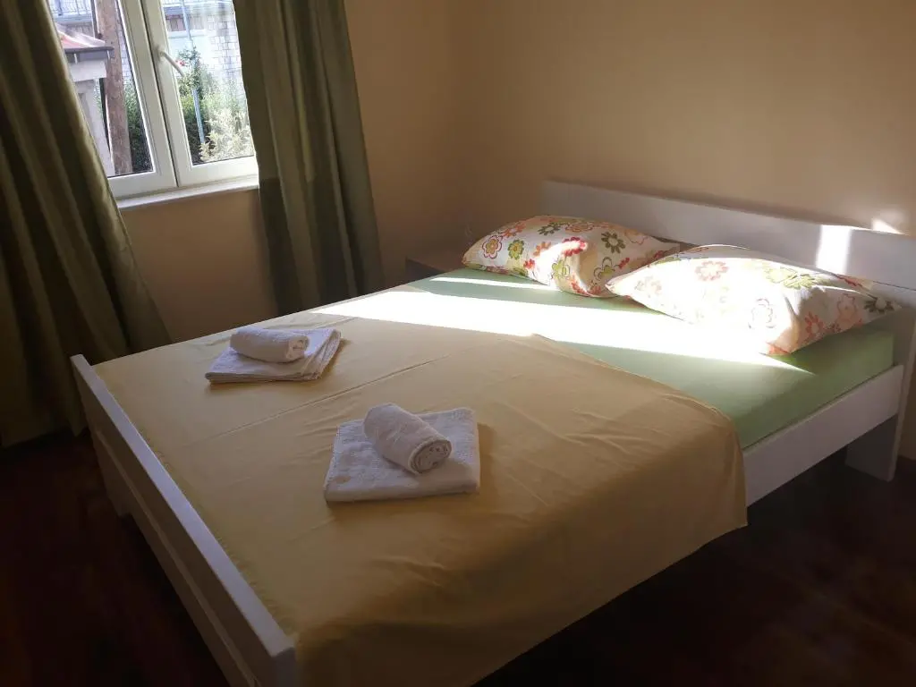 img_id_2297103.webp