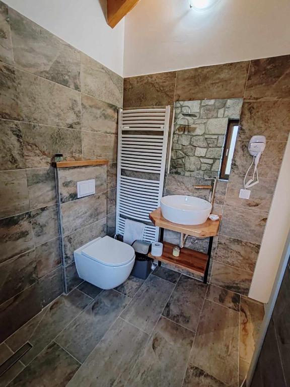 img_id_901900.jpg