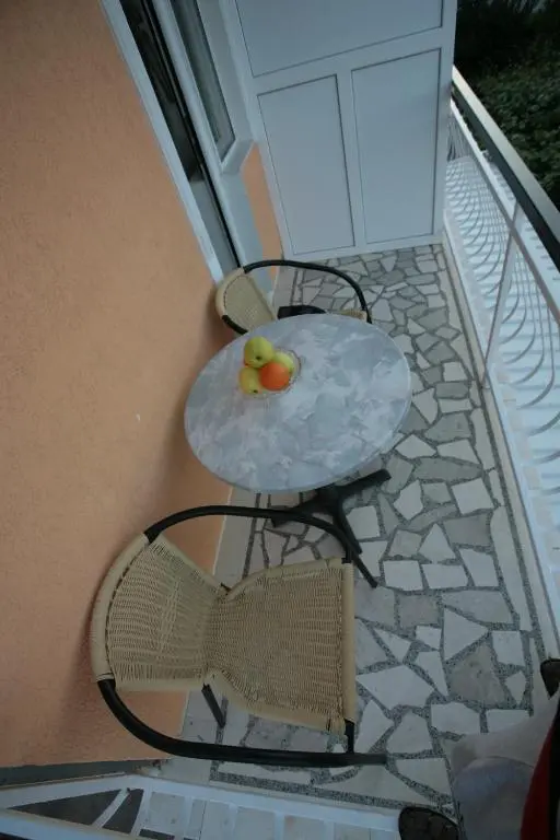 img_id_2407054.webp