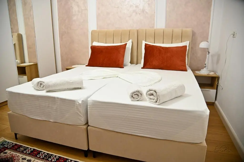 img_id_1021317.webp