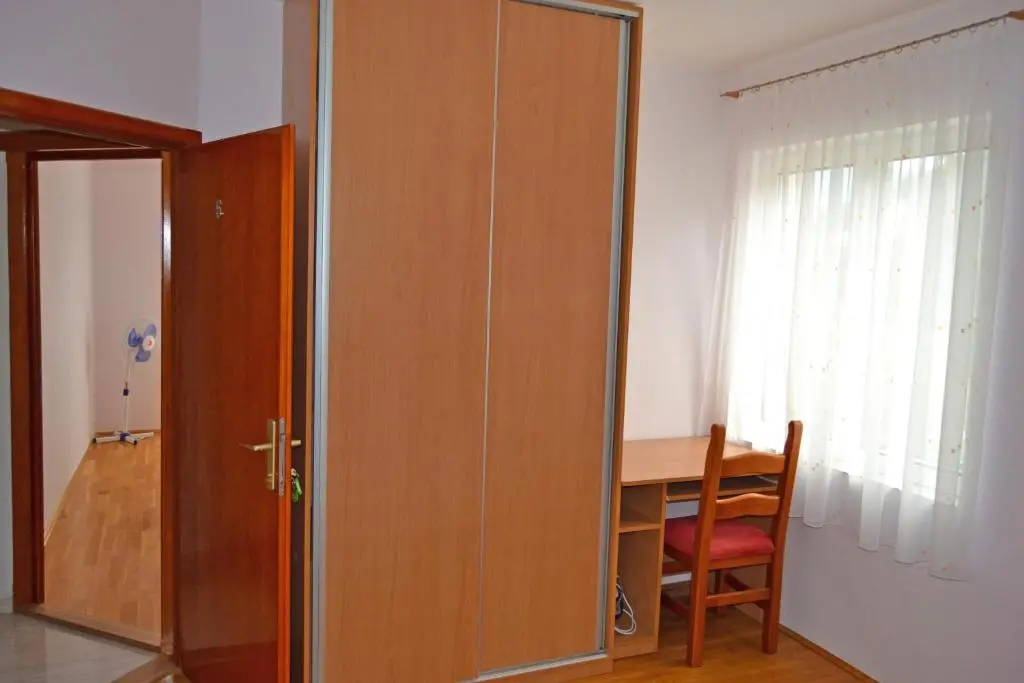 img_id_2273690.webp