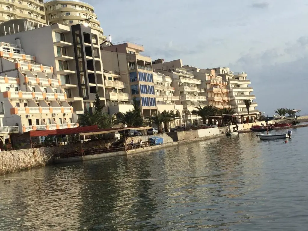 img_id_2270946.webp