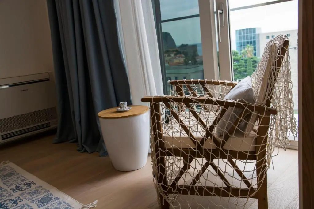 img_id_2270461.webp