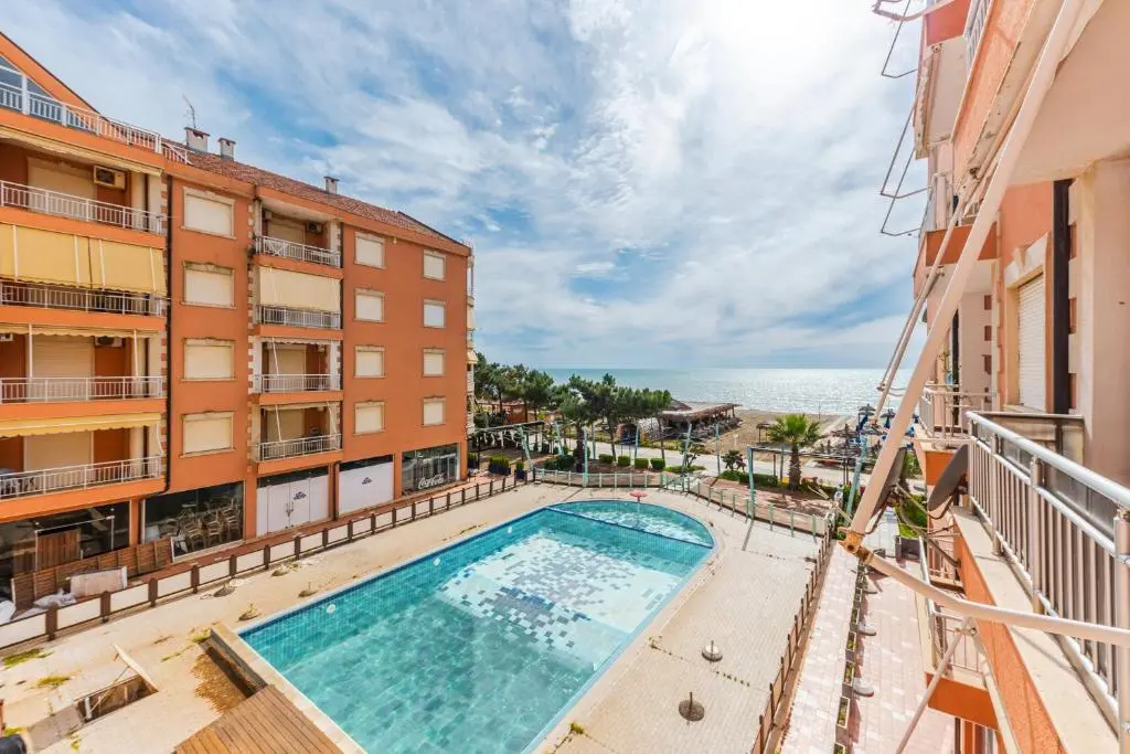 img_id_920570.webp