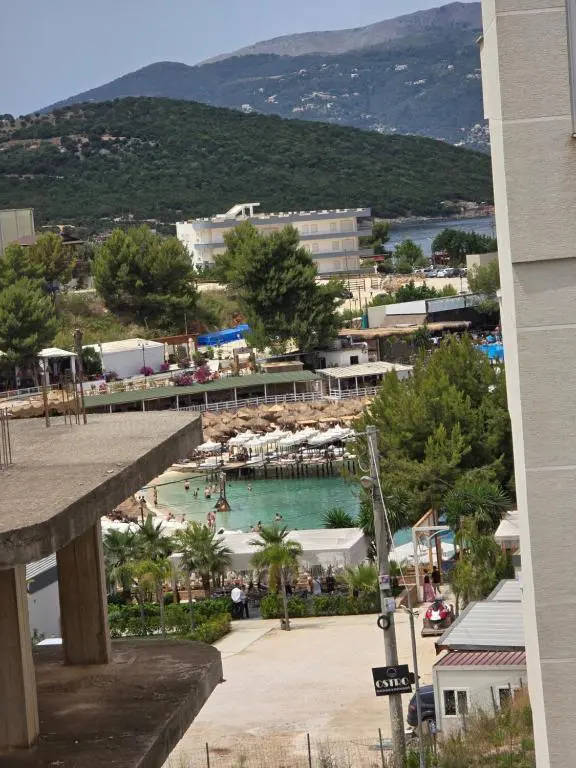 img_id_918184.webp